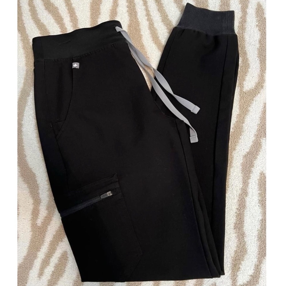 FIGS Zamora Jogger Scrub Pant